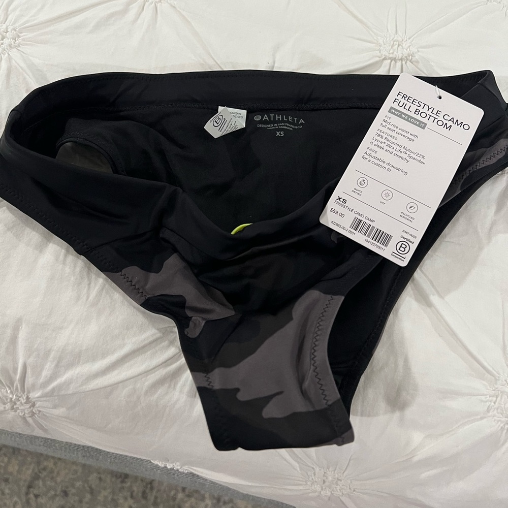 Athleta freestyle camo full bottom. New with all tags on